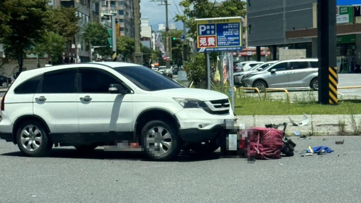 宜蘭恐怖車禍!休旅車猛撞熊貓 騎士重摔「血濺一地」