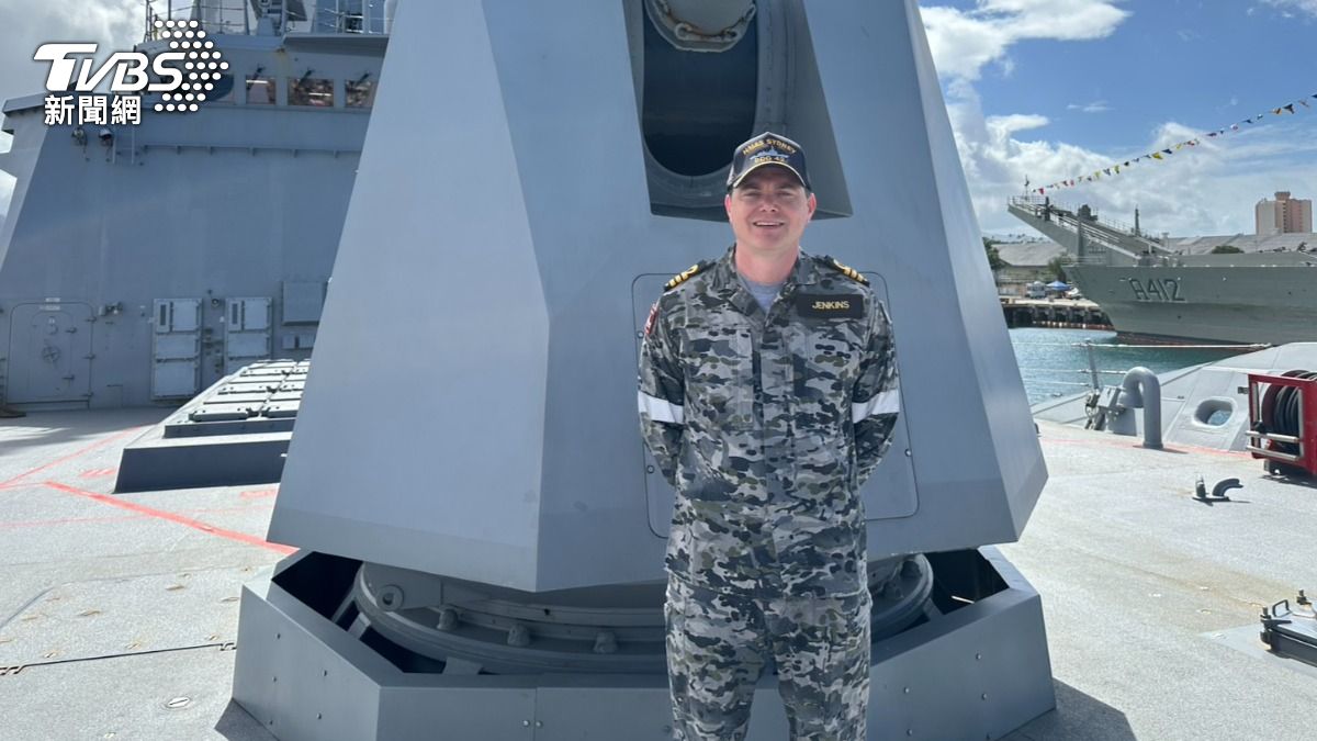 雪梨艦艦長Jenkins證實正進行區域部署任務,結束環太後將持續巡弋印太。(圖/TVBS)