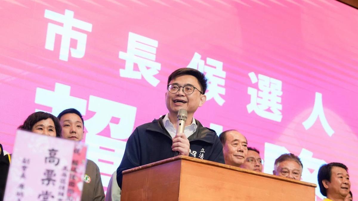 高雄市長激戰！賴瑞隆看板不敢用綠色？郭正亮揭背後盤算