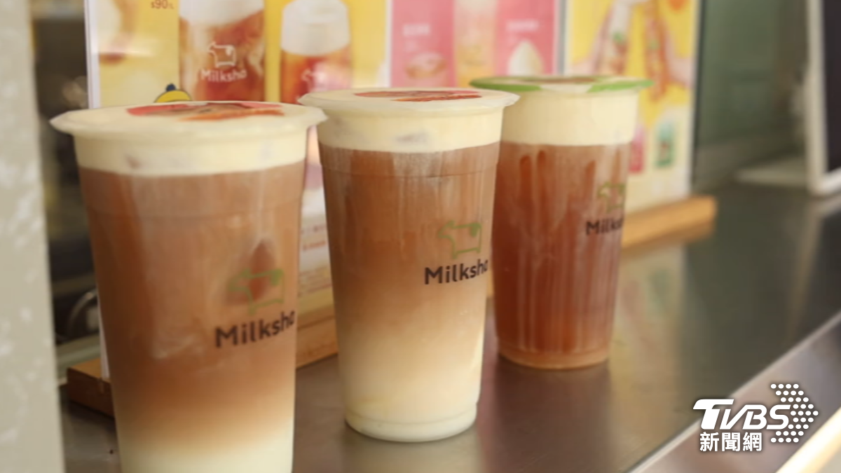 迷客夏聯名泡芙店，推出新款飲品。（圖／TVBS）
