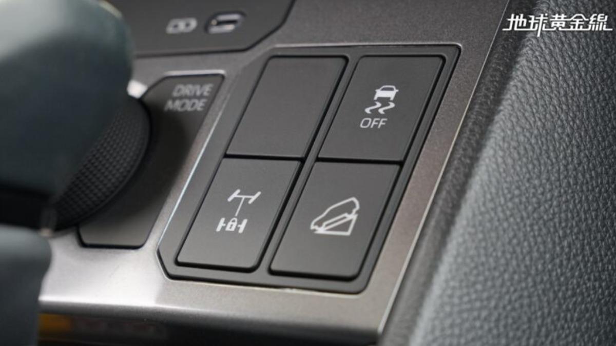 Hilux具備Auto LSD自動限滑差速器模式及後輪差速器鎖定功能。(圖/地球黃金線提供)