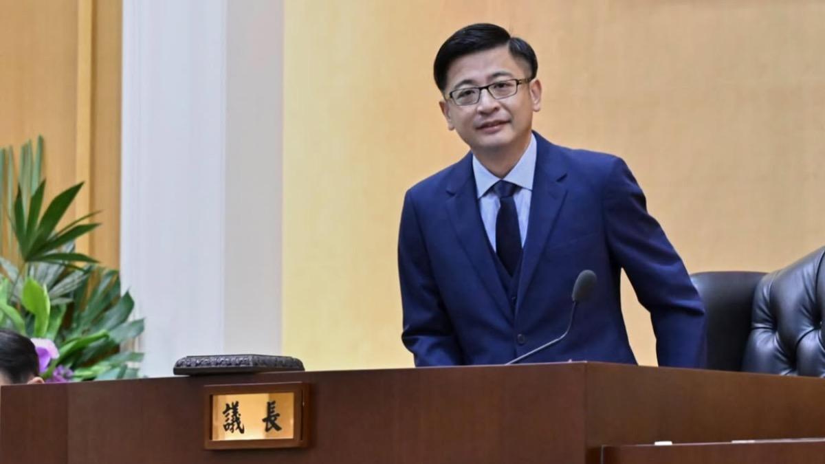 謝典霖遭爆「公器私用」議會開席助選姑姑　吳音寧轟恐涉選罷法