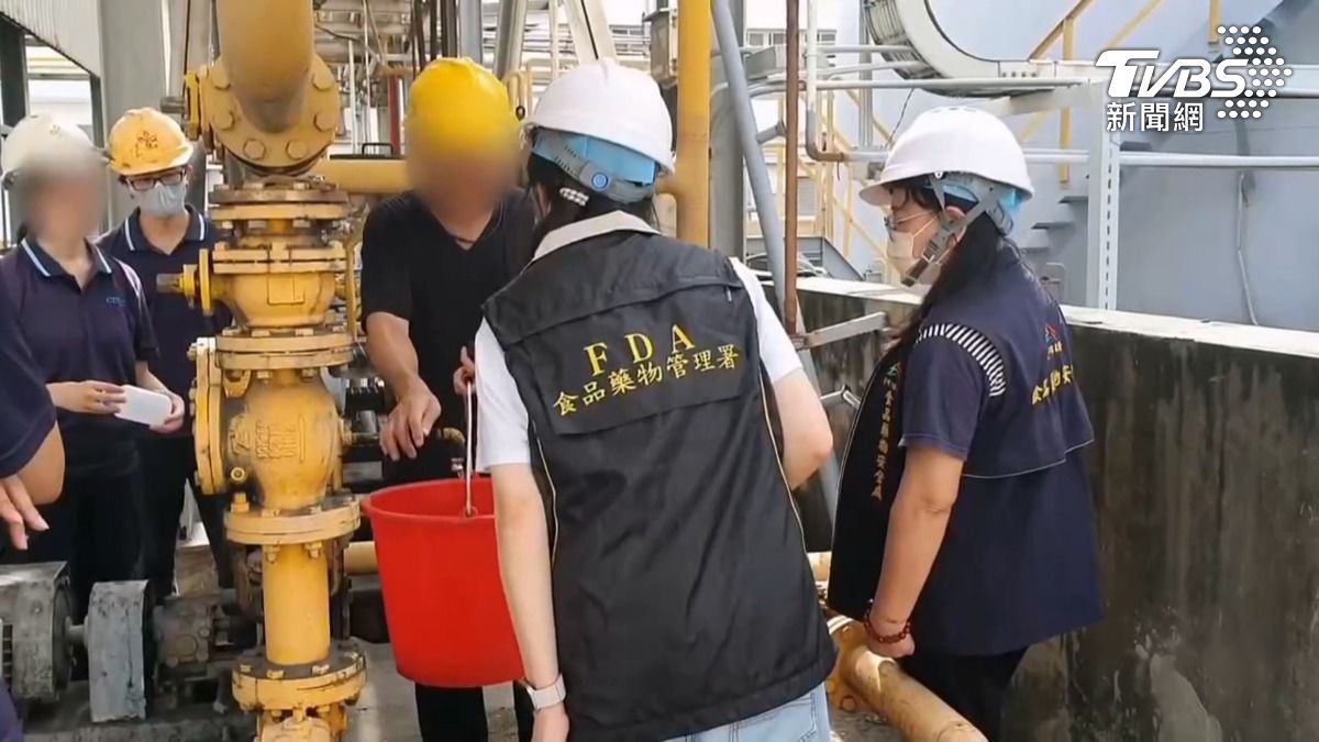致癌物超標4倍!3大油廠產品急回收。(圖/TVBS)