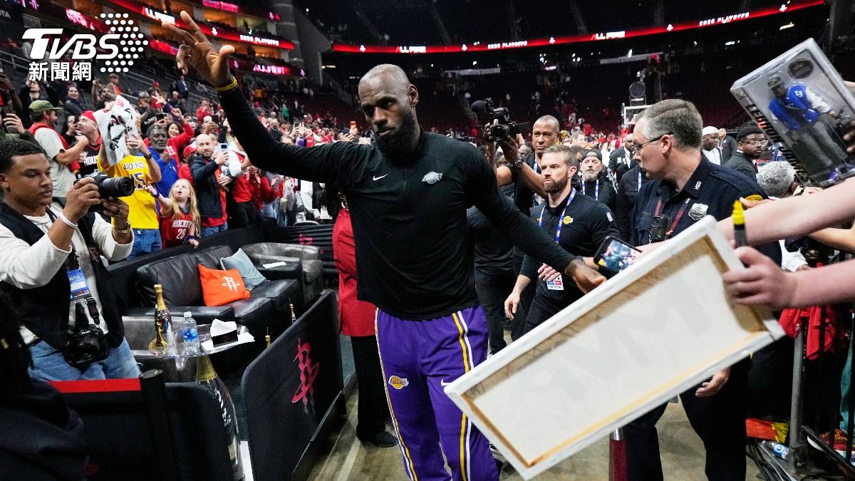 NBA／詹皇下一站去哪？逾10隊拋橄欖枝　傳76人、金塊也參戰