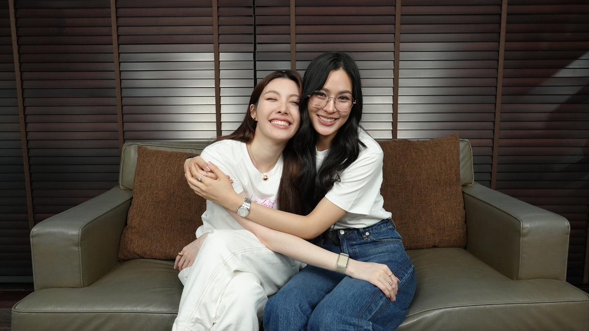 Orm（左）、Ling合體大撒糖。（圖／friDay提供）