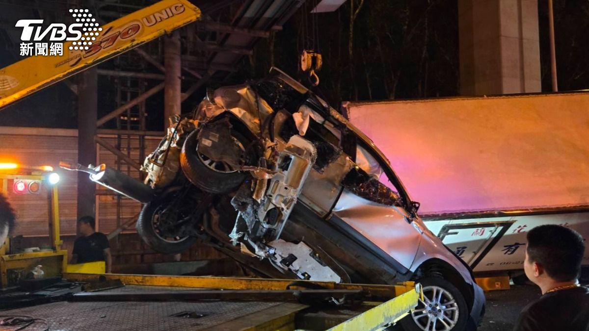 車禍-國道車禍-連環車禍-4車連環車禍-大貨車追撞