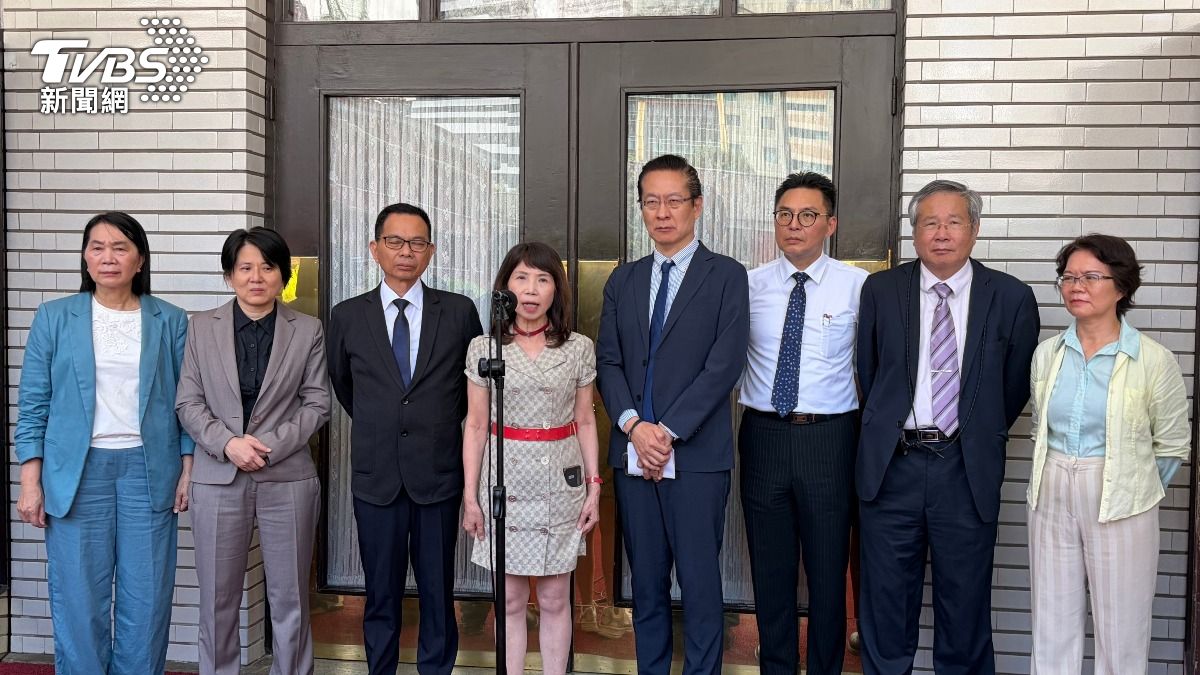 林靜儀稱「男人沒保險套就不要上床」 白委怒轟失格下台