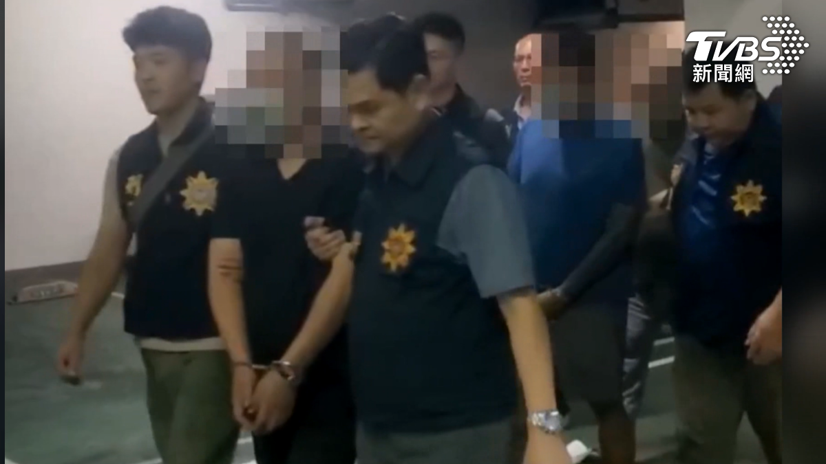 警方成立專案小組展開追緝，針對涉案的5男1女身分進行調查，目前已逮捕39歲孫姓男子及43歲薛姓男子，其餘共犯仍在逃中（圖／TVBS）