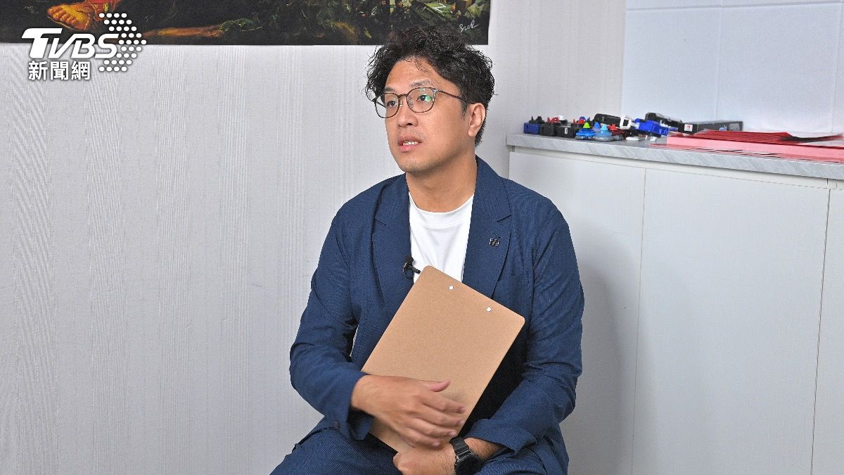 沈伯洋不認為自己在改變抗中保台的人設,而是兼顧護國和市政議題。(圖/胡瑞麒攝)