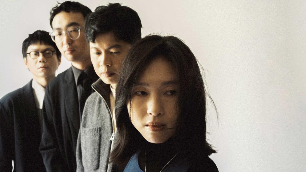 創作樂團淺堤Shallow Levée,由主唱兼吉他手Soham、吉他手紅茶、貝斯手方博與鼓手堂軒組成。(圖/湯與海音樂提供)