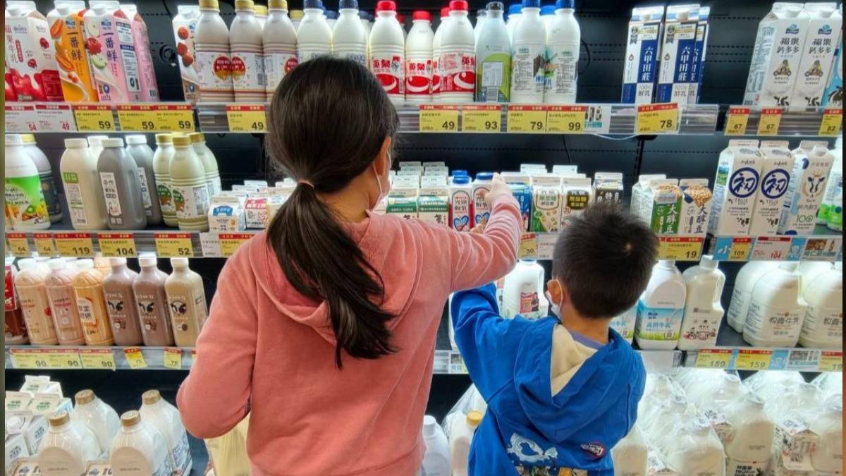 台中「學童免費鮮乳」暑假停供挨批 市府:明年朝全年供應