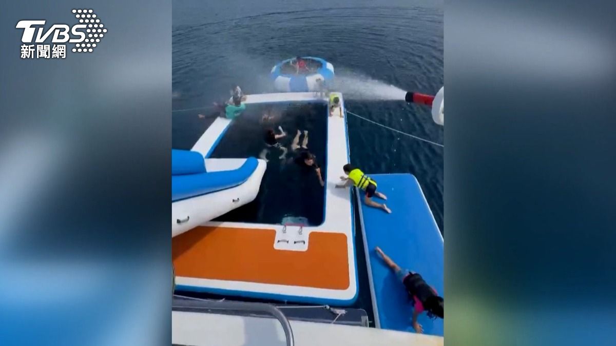 除了彈射空中飛人,海上樂園還設有海上溜滑梯、游泳池、魔毯及SUP立槳等多項設施,應有盡有。(圖/雄哥提供)
