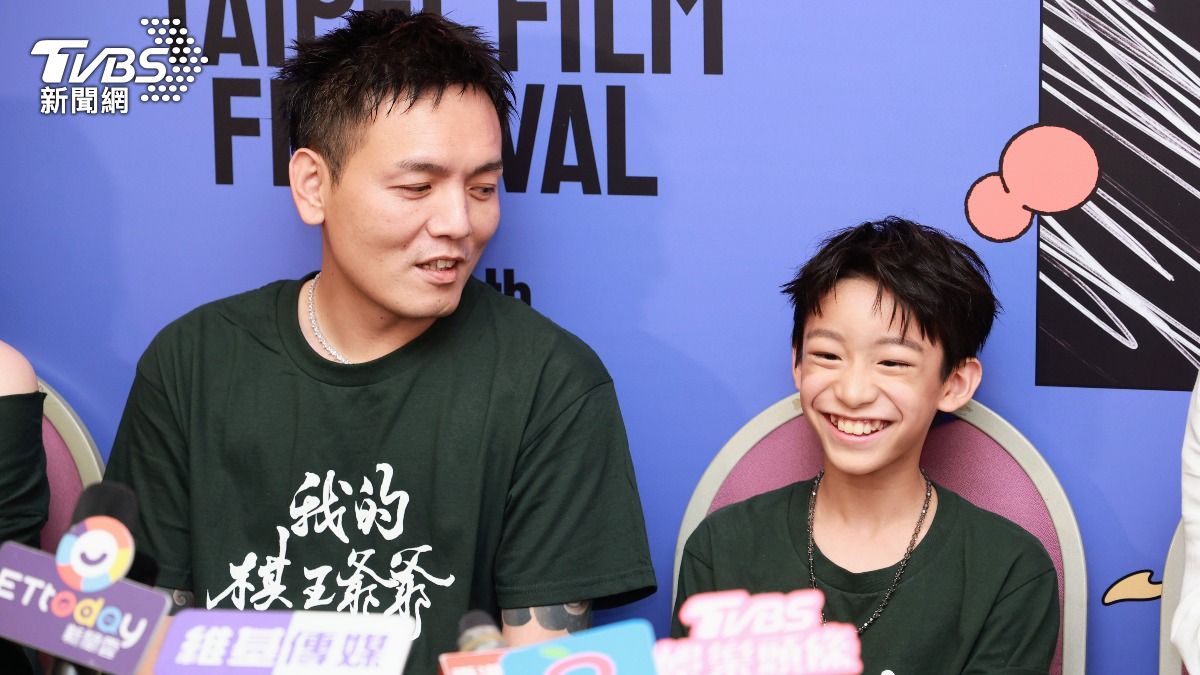 謝以樂與春風在片中飾演父子,現場鬥嘴超逗趣。(圖/趙世平攝)