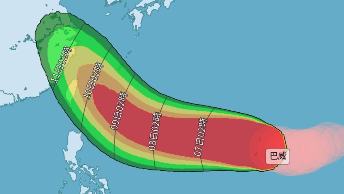 天氣/颱風最新動態!巴威走1路徑「加速衝台」 3區先迎雨彈