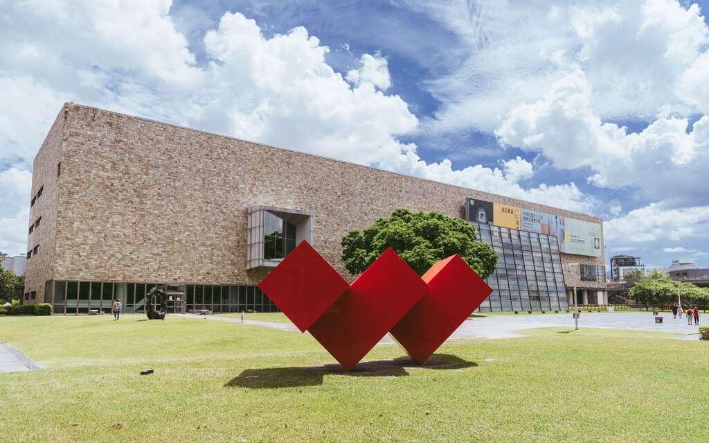 國立臺灣美術館入選台中十大景點。(圖/翻攝自大玩台中)