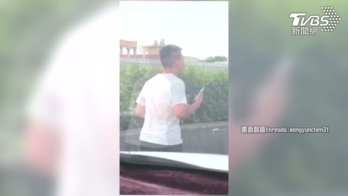太扯了！男子國道「內側車肩狂奔」　小朋友看傻：這是國道耶。(圖／民眾提供)