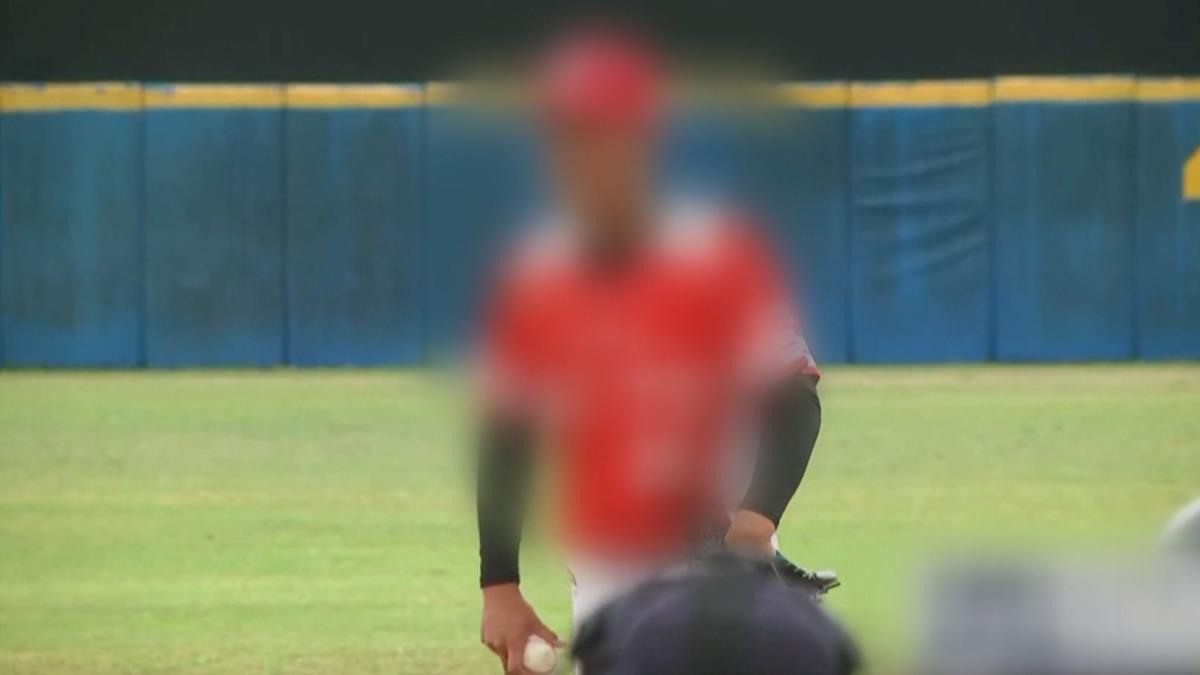 一名16歲高雄普門中學棒球隊投手,5日與同學至屏東東港大鵬灣附近海域戲水時,不幸遭海浪捲走。(圖/翻攝Youtube)