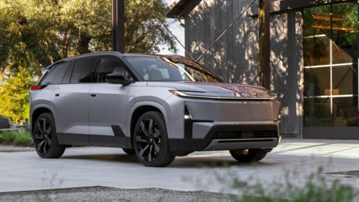 台灣7人座SUV市場仍具需求,若未來美製車關稅條件更明朗,或新世代Highlander EV產品競爭力更強,不排除會成為台灣消費者關注的新選項。(圖/Toyota提供)