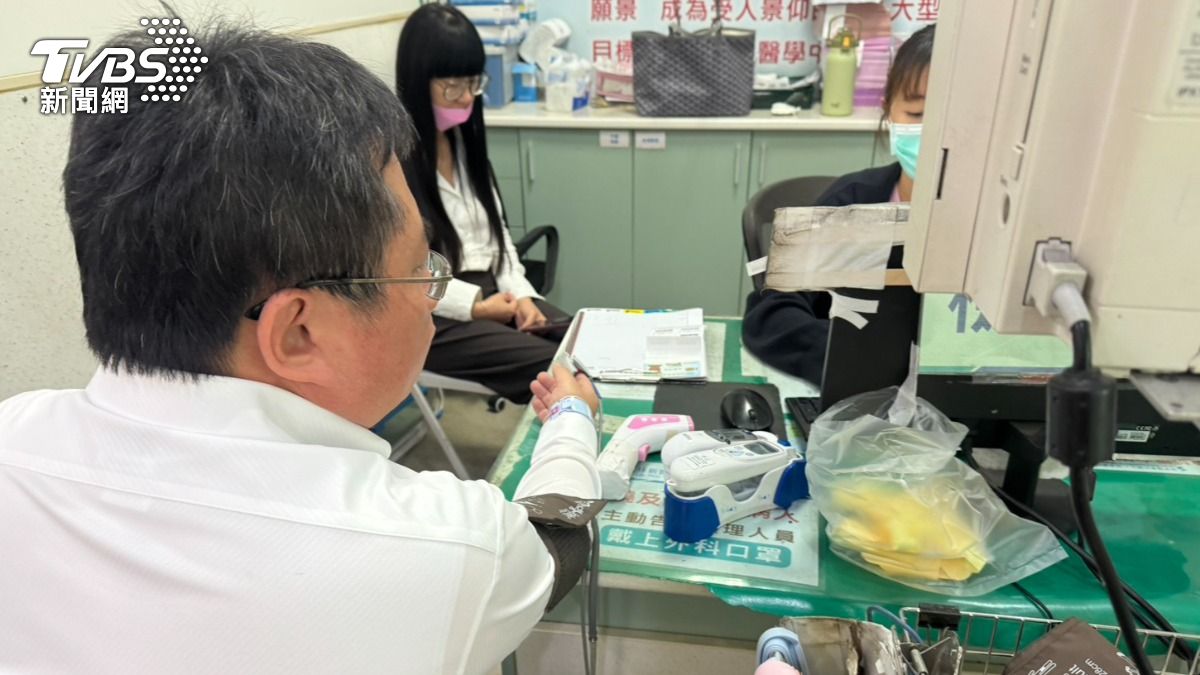 演講遭攻擊濺血　矢板明夫：台灣言論自由不能被恐懼打壓