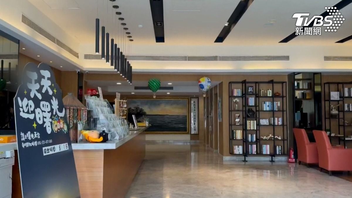 針對經營爭議,有飯店前員工出面指控,郭先生過去曾拖欠薪水,僅先支付半個月薪資。(圖/TVBS)