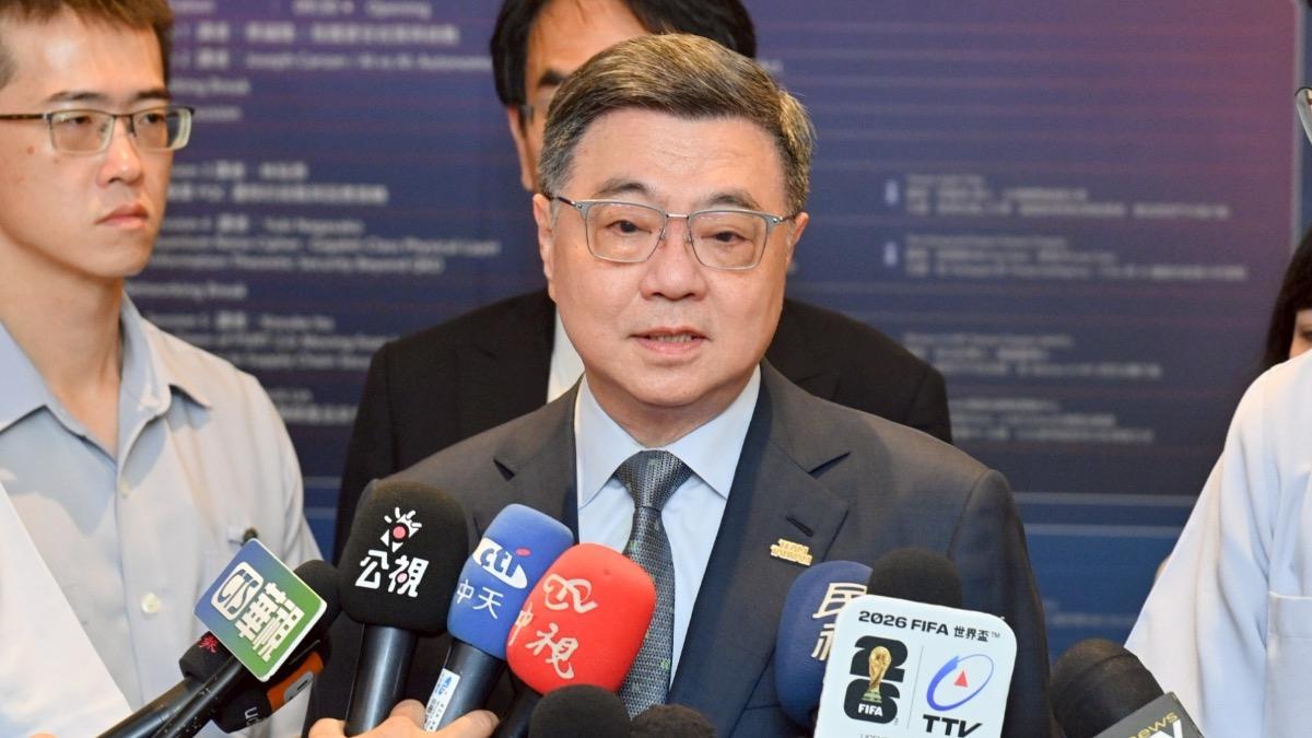 行政院長卓榮泰7日出席「InfoSec Taiwan 2026國際資安組織大會開幕活動」，並在會前受訪。（圖／行政院提供）
