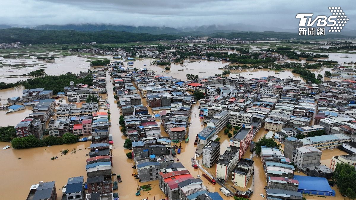 雨彈狂炸廣西！水庫潰堤淹村　「1樓滅頂」萬人受災
