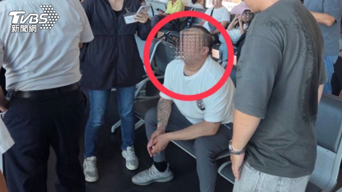 痛扁矢板明夫!港籍嫌登機前如廁 前警察靠「一雙鞋」破案