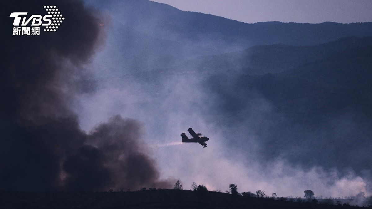 法國南部多地爆發大規模野火。(圖/達志影像美聯社)