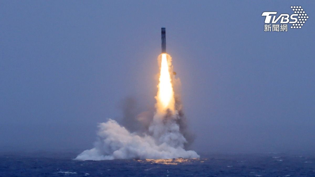 大陸解放軍本週由潛艦發射彈道飛彈,彈落南太平洋,專家研判可能是「巨浪-3」首度公開發射。(圖/達志影像美聯社)