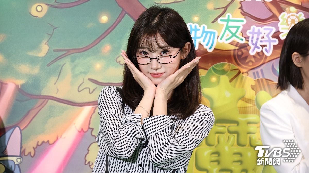 李珠珢捐「私藏原味衣」義賣!鐵粉豪砸3.6萬打包 她感動泛淚90度鞠躬道謝