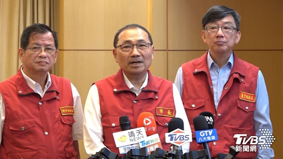 強颱巴威來勢洶洶!侯友宜示警11區:總雨量恐達500毫米以上