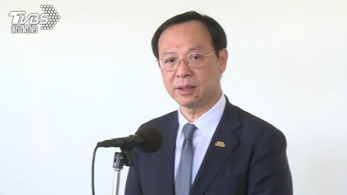 衛福部長石崇良證實泰山調理油初步化驗超標，目前正全力追查受影響的批號來源。（圖／ＴＶＢＳ）