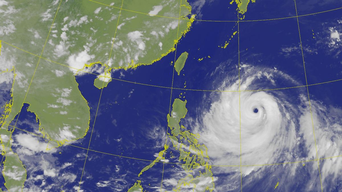 強颱巴威風雨還沒到!老闆霸氣宣布「週五居家上班」 全網羨慕
