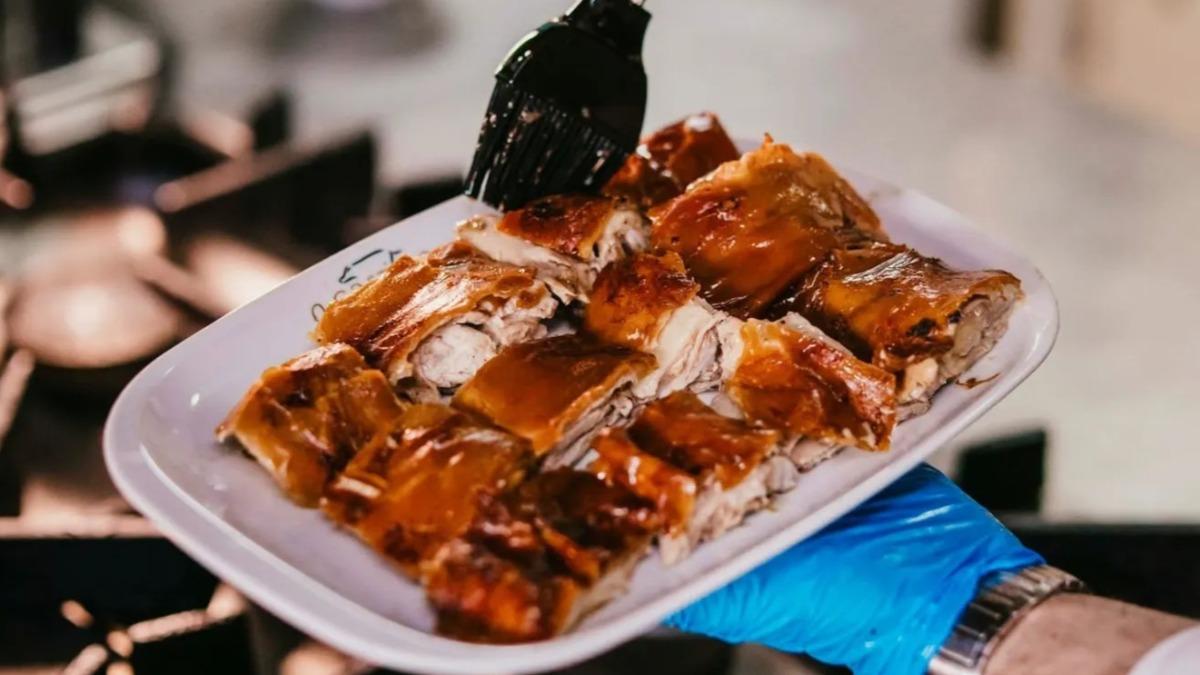 藏在施督憲正街上的O Castiço,散發著溫馨的家庭式小館風情。(圖/翻攝自臉書「Restaurante o Castiço」)