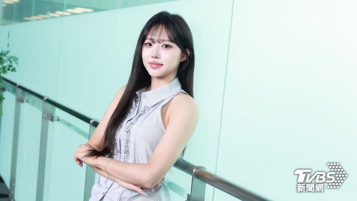 獨/啦啦女神應援一半「小可愛滑落」! 姜秀京肚子一坨:換衣才發現