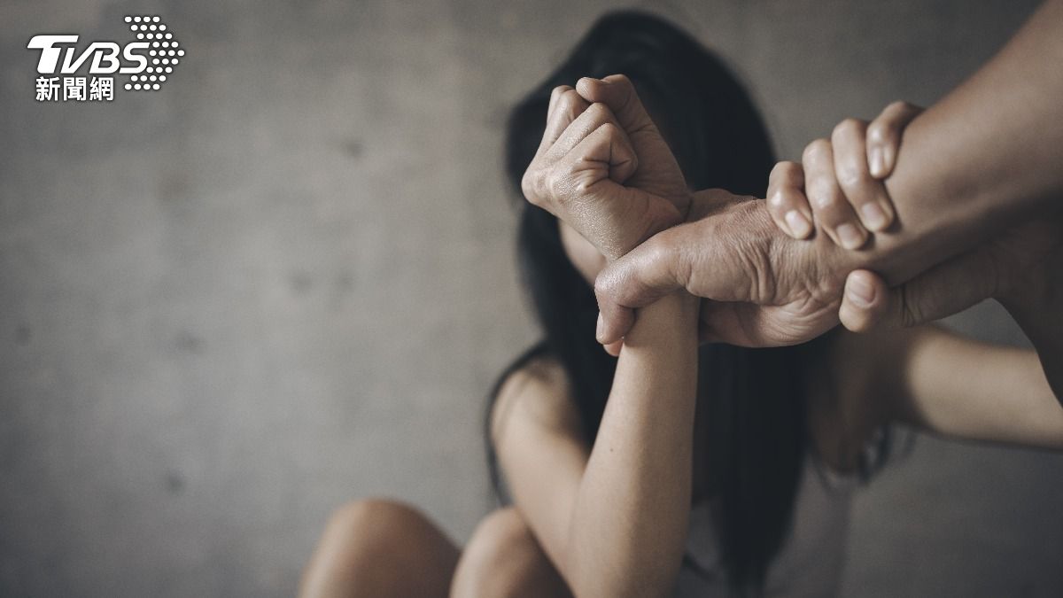 同事借宿竟遭性侵！女報警後惡男竟折返二度施暴