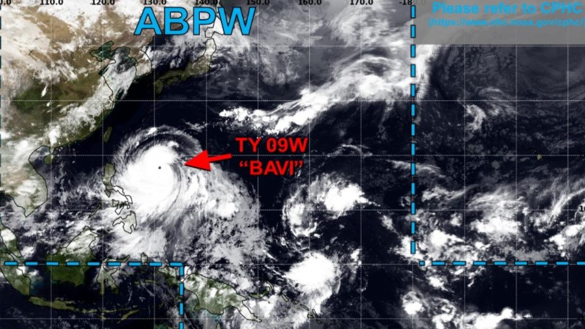 巴威是超大型颱風 美JTWC:罕見雙眼牆結構、暴風圈罩全台