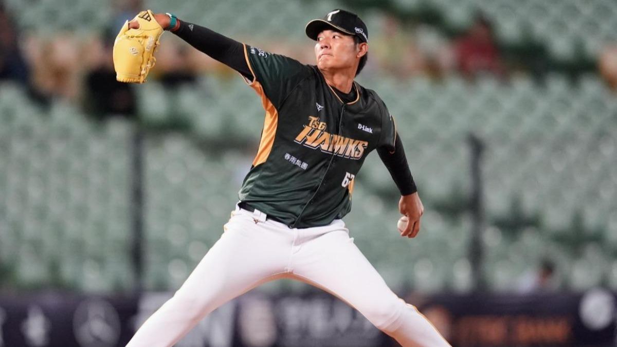 台鋼雄鷹王維中本季例行賽報銷。（圖／翻攝自「台鋼雄鷹 TSG HAWKS」臉書）