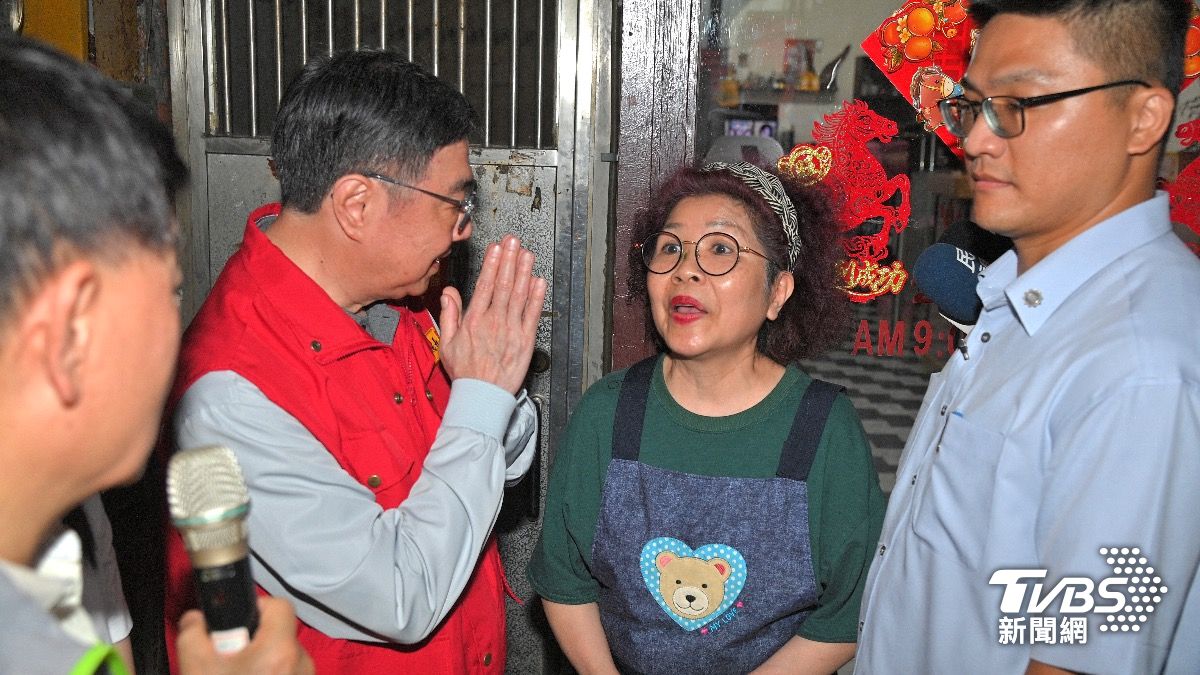 行政院長卓榮泰視察台北市內湖防災準備情形,並探視625淹水受災戶。(圖/胡瑞麒攝)