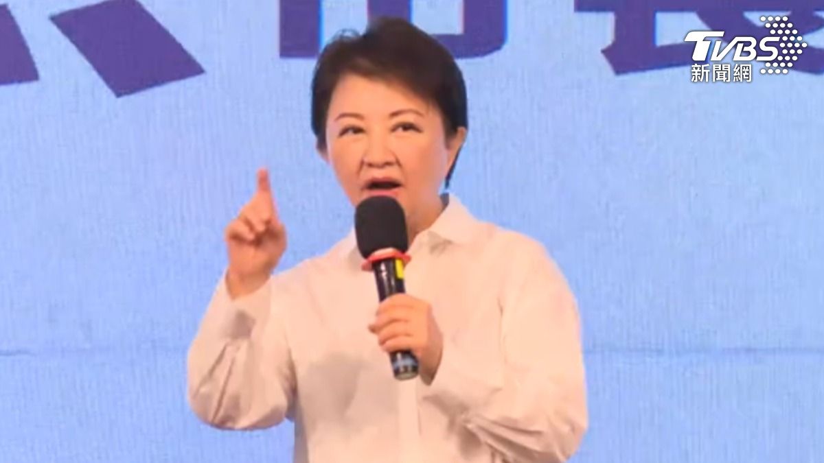 台中市長盧秀燕在9號主持防災會議,宣告各局處全面進入防災戰備位置。(圖/TVBS)