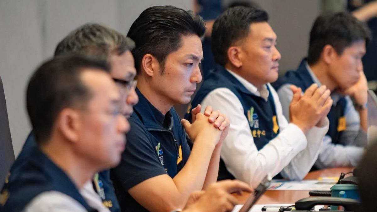 「風雨未達標」照放颱風假!台大名醫諷:是不是又要選舉了