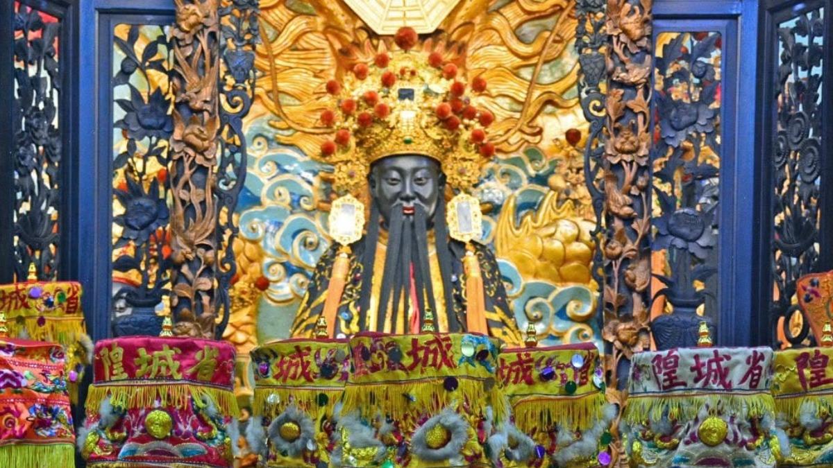 巴威颱風撲台驚現異象!「5算珠離奇上升」 城隍爺示警:小心
