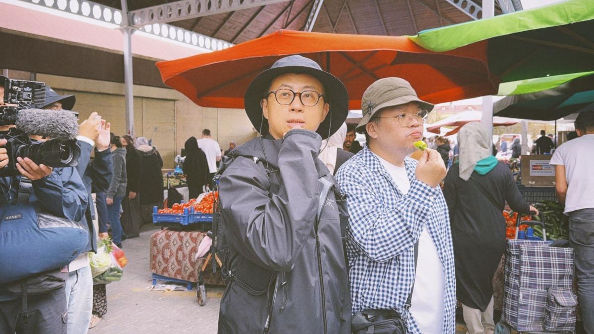 呱吉、迪拉竟為一塊羊肉差點絕交。(圖/寰宇龍虎豹提供)