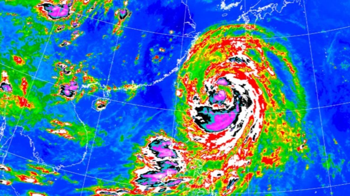 明天天氣/巴威陸警擴大!仍飆36度高溫 雨彈開轟「3區雨最猛」