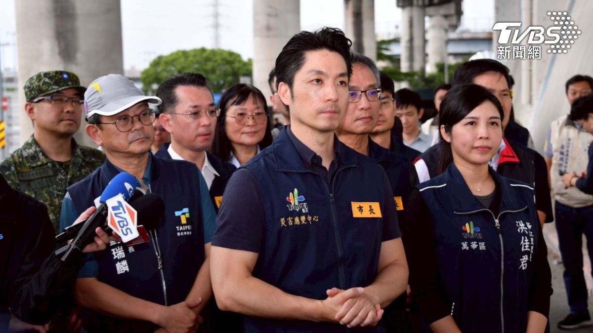 蔣萬安發颱風假貼滿「露臉帥照」?本人親自回應:這不重要