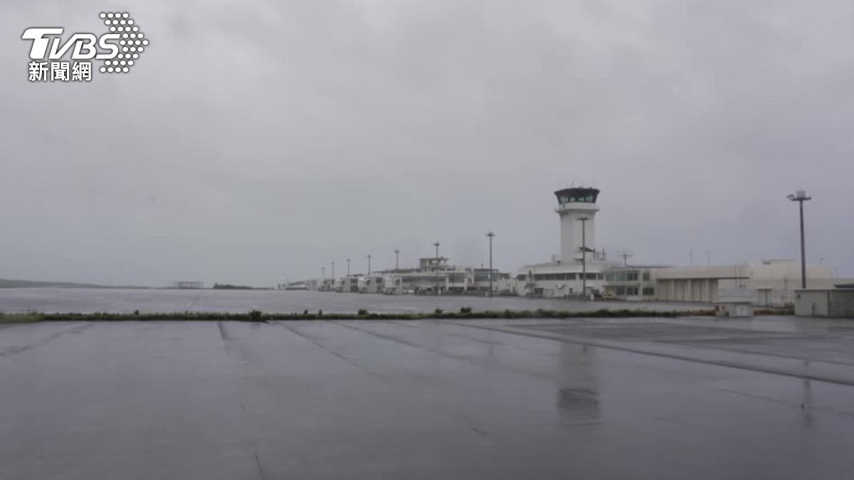 日本先島群島及沖繩本島已進入「巴威」暴風圈。（圖／達志影像路透社）