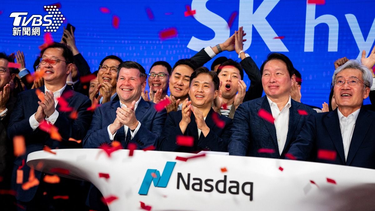 南韓SK海力士在美國那斯達克掛牌上市,交易第一天,股價就大漲12.8%。(圖/達志影像路透社)