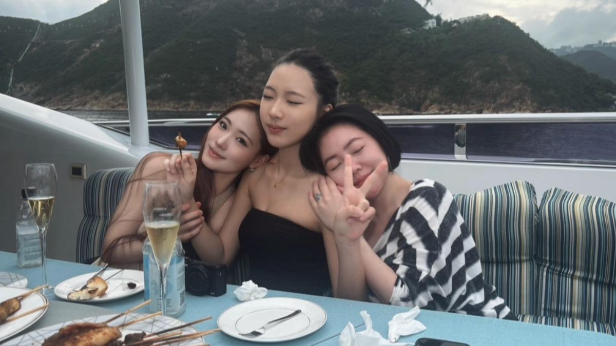 小S和女兒們相處就像姊妹。(圖/翻攝許韶恩Lily IG)