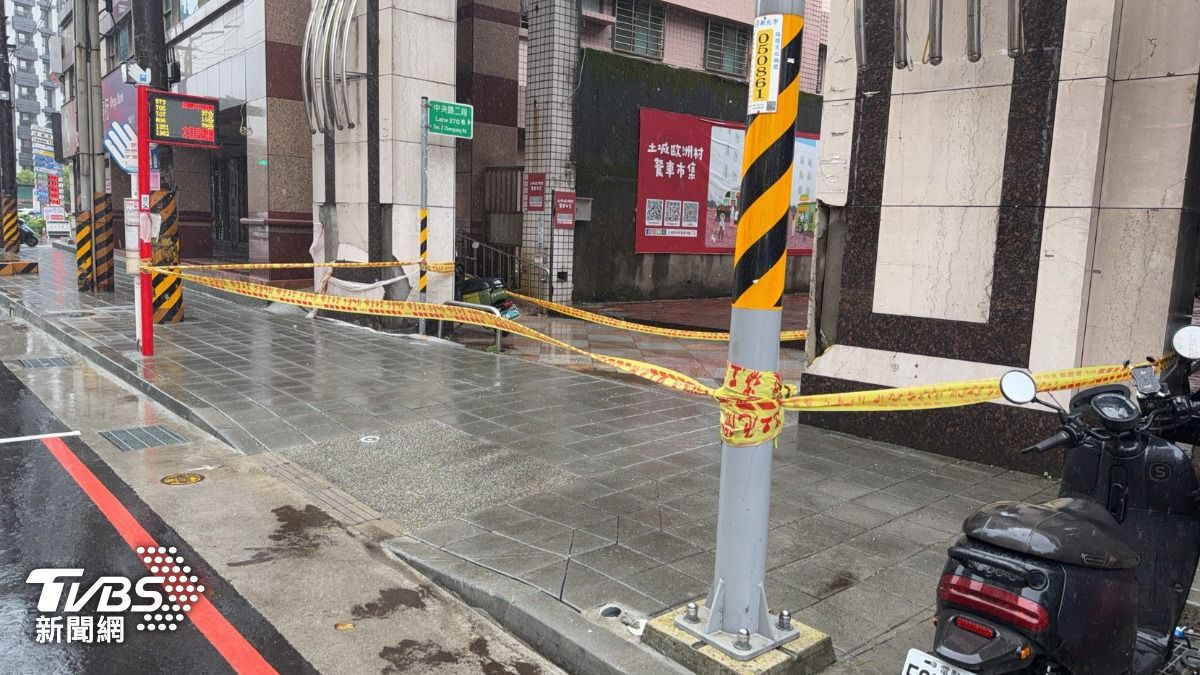 警方立即到場拉起封鎖線。(圖/TVBS)