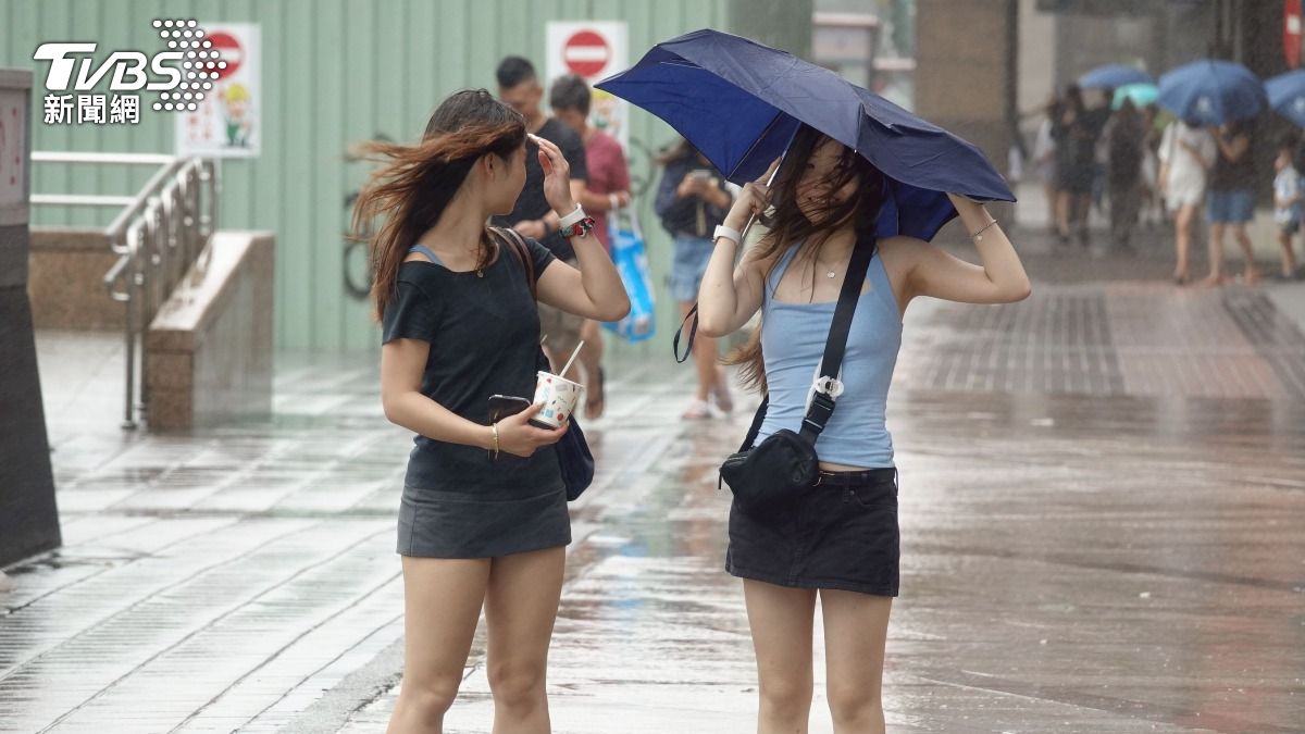 天氣/巴威颱風猛加速!雨勢還沒完 「現在最接近台灣」回南風來了